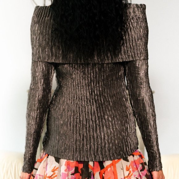 VINTAGE SILVER RUCHED OFF THE SHOULDER LONG SLEEVE TOP - Picture 2 of 4